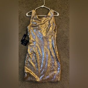 Size large Lulus cocktail mini dress. Never worn!